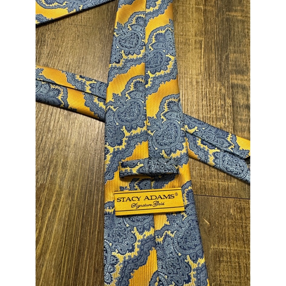 Stacy Adams Signature Gold Mens Paisley Necktie Yellow Blue Microfiber Hand Made - Picture 3 of 14